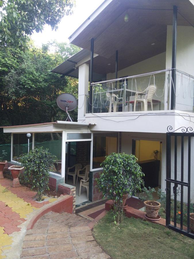 马哈巴莱斯赫瓦尔Shindola Residency住宿加早餐旅馆 外观 照片